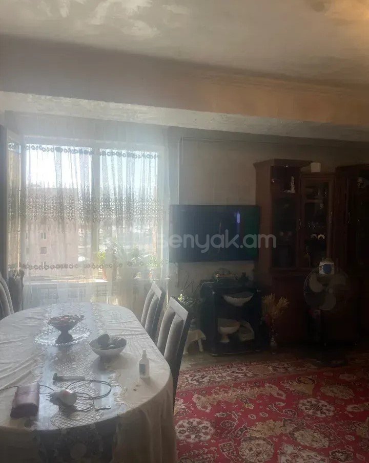 3 Սենյականոց Բնակարան, 86քմ, 9/14 հարկ, Պետական Վիճակում