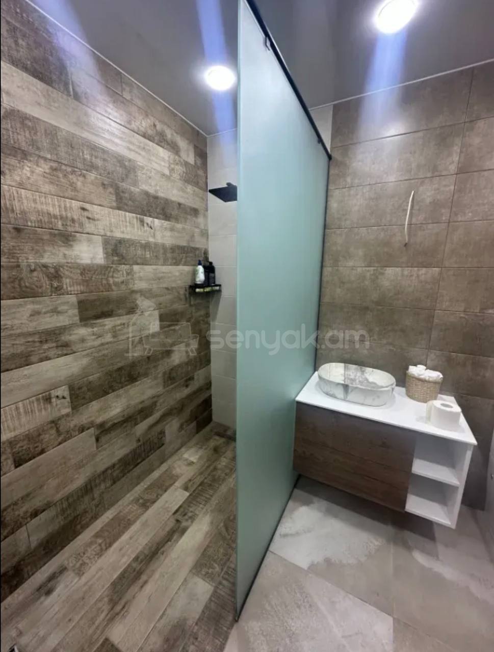 3 Սենյականոց Բնակարան Նորակառույցում, 100քմ, 5/8 հարկ, Կապիտալ Վերանորոգված