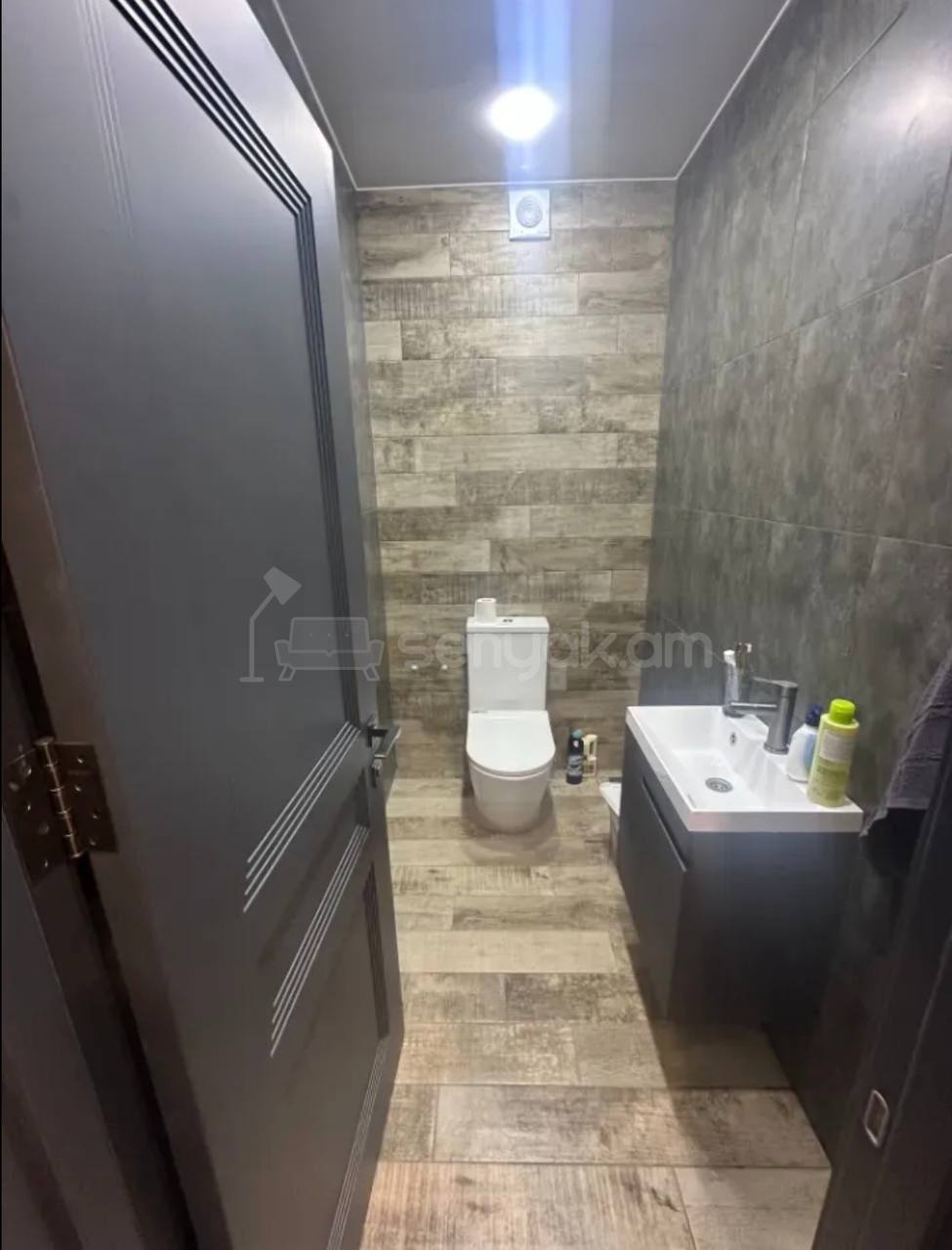 3 Սենյականոց Բնակարան Նորակառույցում, 100քմ, 5/8 հարկ, Կապիտալ Վերանորոգված