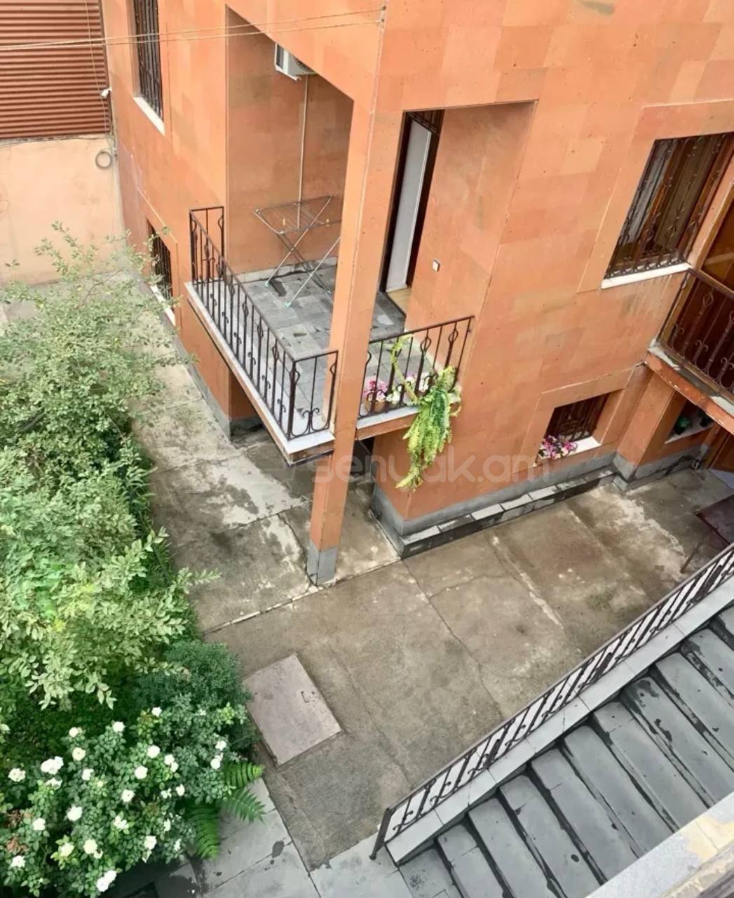 5 Սենյականոց Շքեղ Առանձնատուն, 250քմ, Կահավորված, Ավտոտնակով