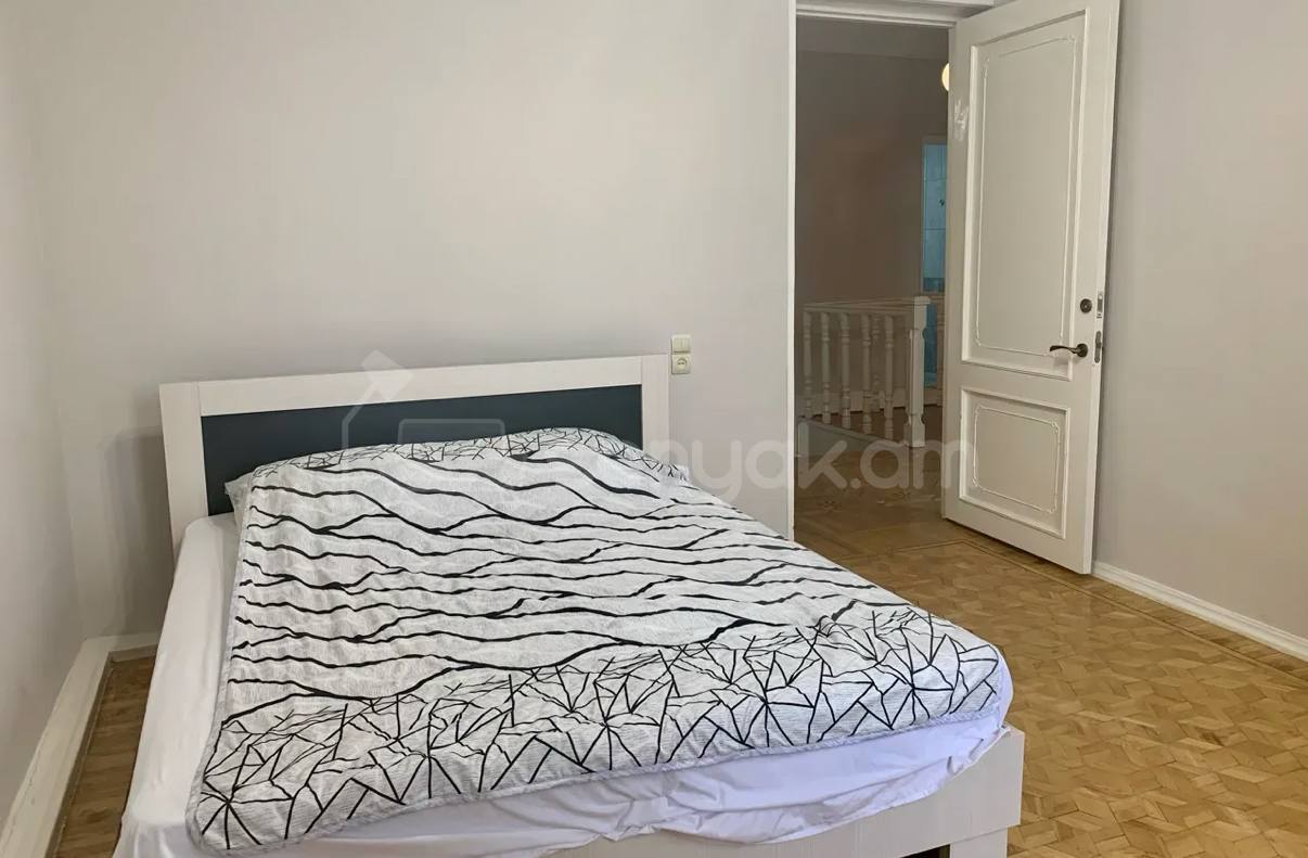 5 Սենյականոց Շքեղ Առանձնատուն, 250քմ, Կահավորված, Ավտոտնակով
