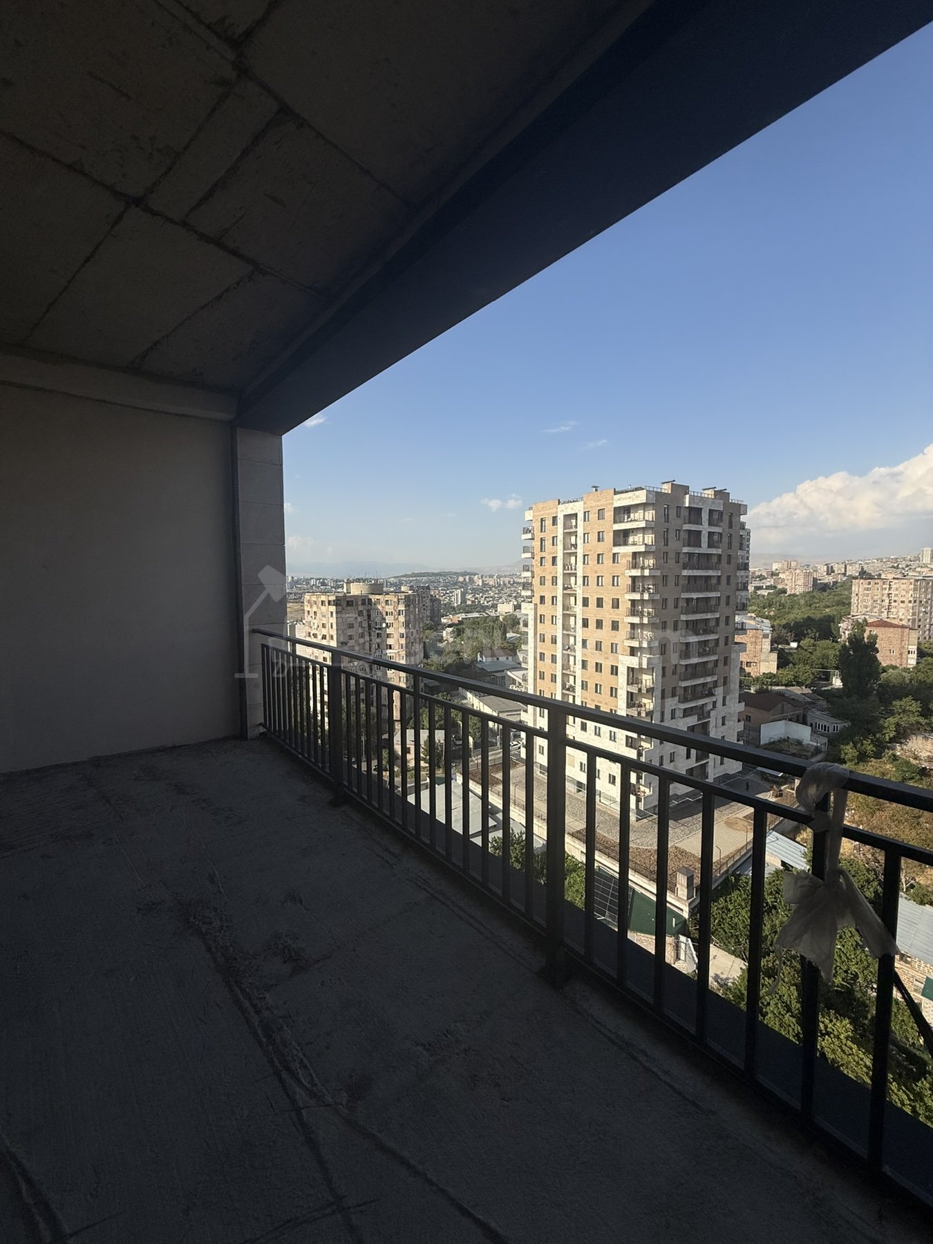 2 Սենյականոց Բնակարան Նորակառույցում, 57քմ, 15/18 հարկ, Զրոյական Վիճակում
