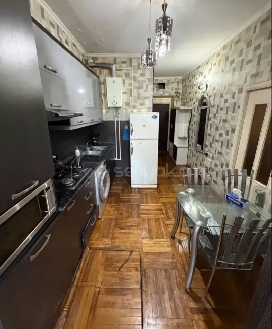 2 Սենյականոց Բնակարան Քարե Շենքում, 49քմ, 1/4 հարկ, Կոսմետիկ Վերանորոգված