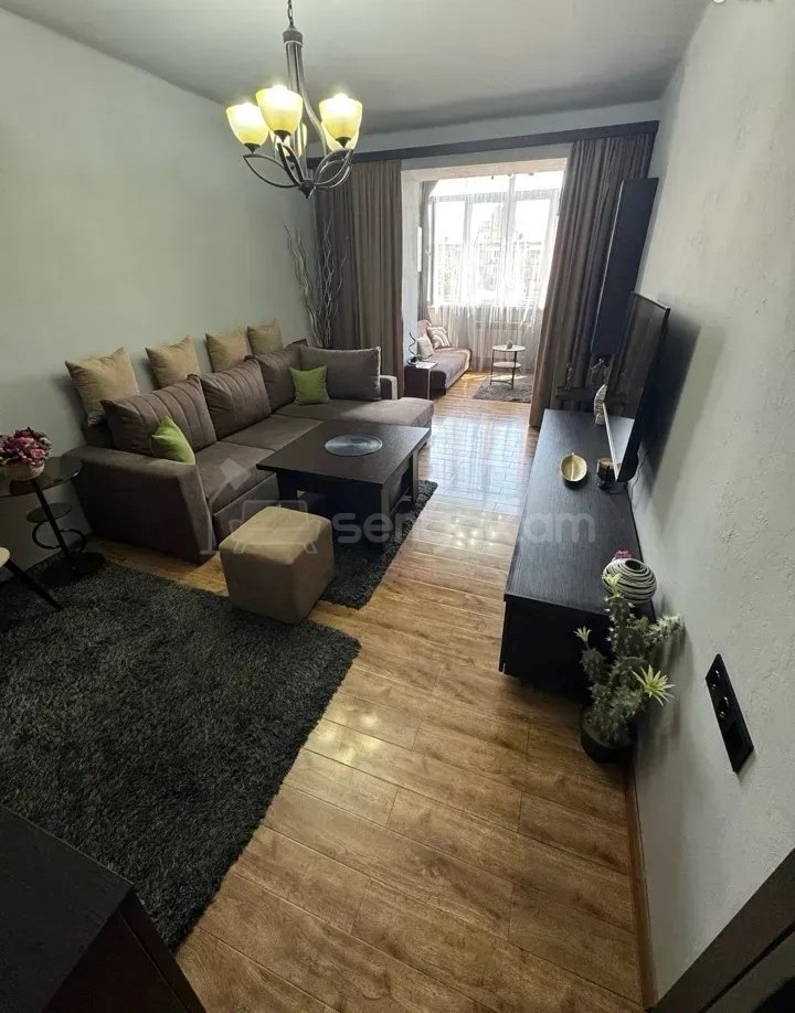 2 Սենյականոց Բնակարան Քարե Շենքում, 43քմ, 3/5 հարկ, Կապիտալ Վերանորոգված