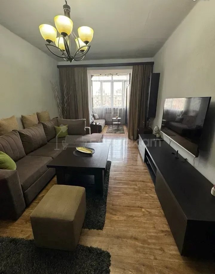 2 Սենյականոց Բնակարան Քարե Շենքում, 43քմ, 3/5 հարկ, Կապիտալ Վերանորոգված