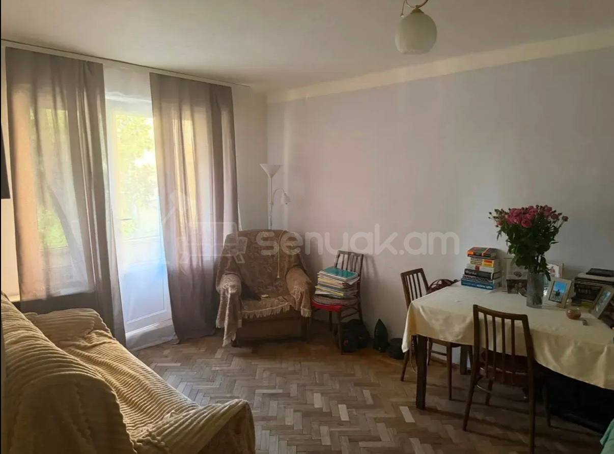 1 Սենյականոց Բնակարան Քարե Շենքում, 32քմ, 3/4 հարկ, Նորմալ Վիճակում