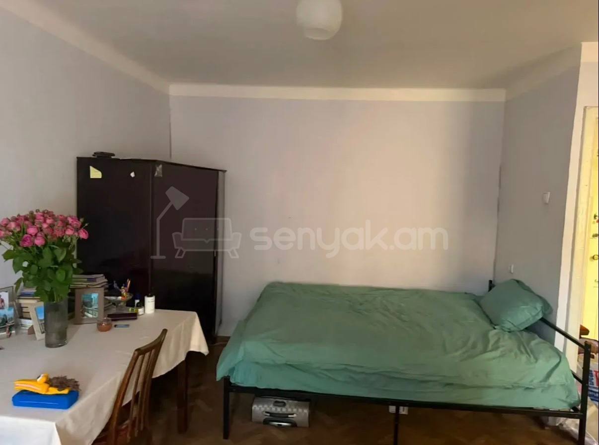 1 Սենյականոց Բնակարան Քարե Շենքում, 32քմ, 3/4 հարկ, Նորմալ Վիճակում