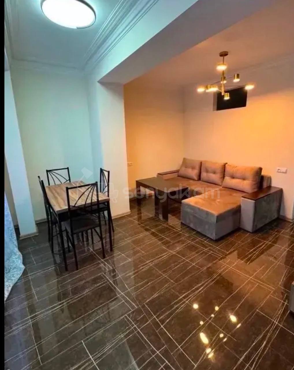 2 Սենյականոց Բնակարան Քարե Շենքում, 45քմ, 5/5 հարկ, Կապիտալ Վերանորոգված, Կահավորված