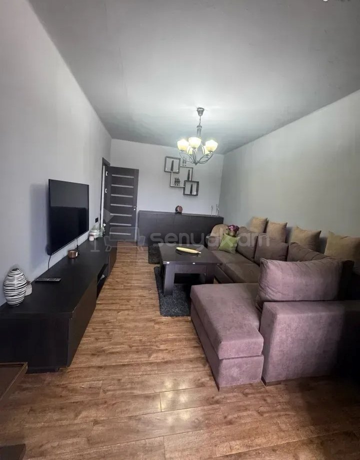 1 Սենյականոց Բնակարան Քարե Շենքում, 43քմ, 3/5 հարկ, Կապիտալ Վերանորոգված