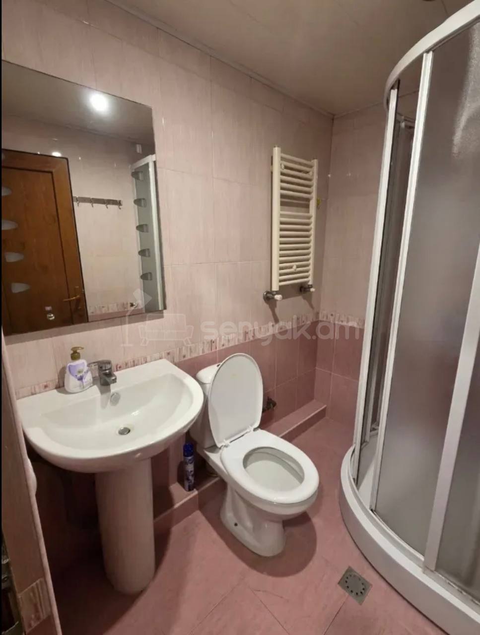 2 Սենյականոց Բնակարան, 40քմ, 4/9 հարկ, Նորմալ Վիճակում, Կահավորված
