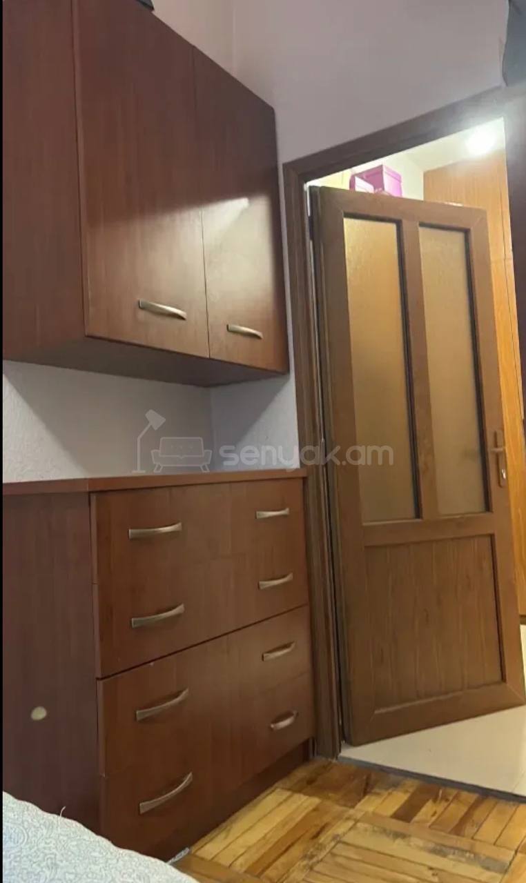 2 Սենյականոց Բնակարան, 40քմ, 4/9 հարկ, Նորմալ Վիճակում, Կահավորված