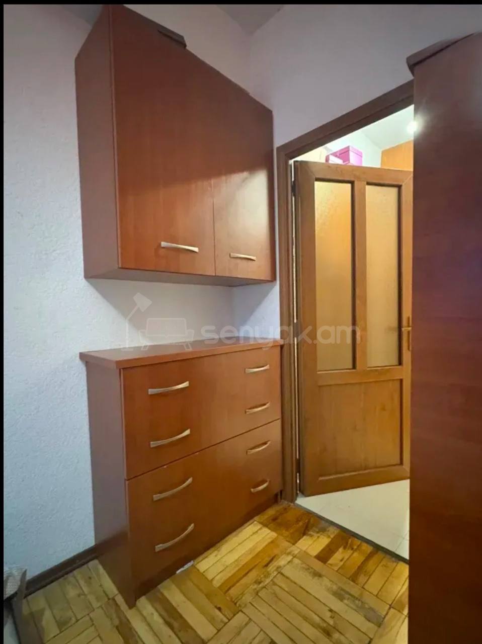 2 Սենյականոց Բնակարան, 40քմ, 4/9 հարկ, Նորմալ Վիճակում, Կահավորված