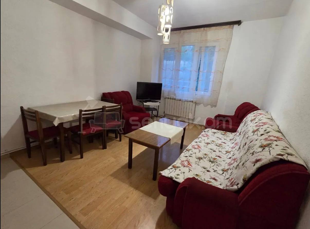 2 Սենյականոց Բնակարան, 40քմ, 4/9 հարկ, Նորմալ Վիճակում, Կահավորված