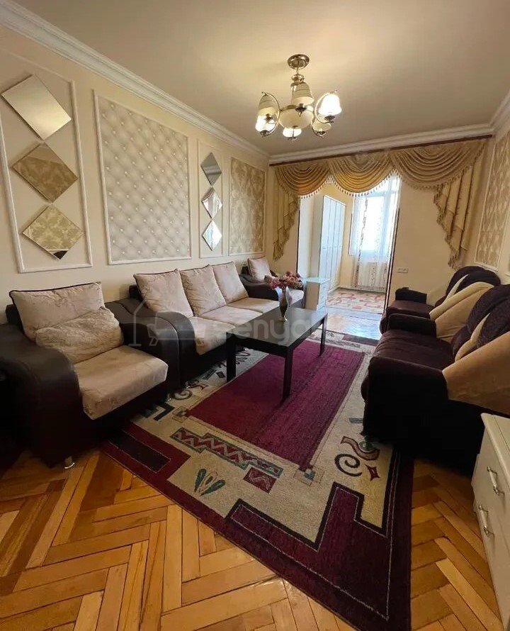 2 Սենյականոց Բնակարան Քարե Շենքում, 45քմ, 4/5 հարկ, Կապիտալ Վերանորոգված