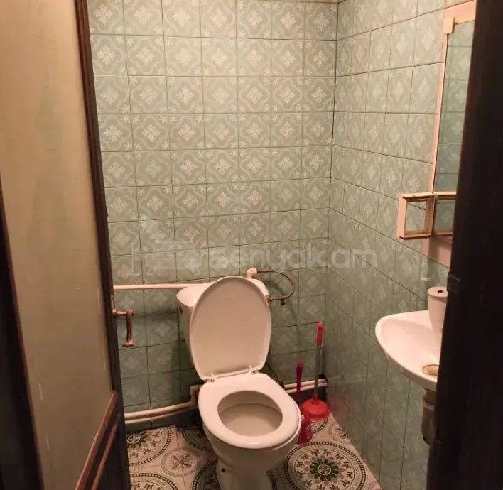 3 Սենյականոց Բնակարան, 80քմ, 1/9 հարկ, Պետական Վիճակում