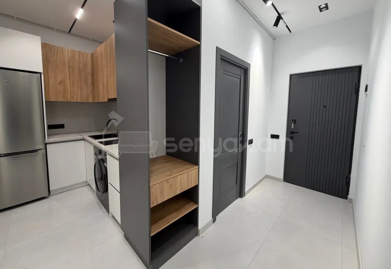 2 Սենյականոց Բնակարան Քարե Շենքում, 38քմ, 2/4 հարկ, Կապիտալ Վերանորոգված