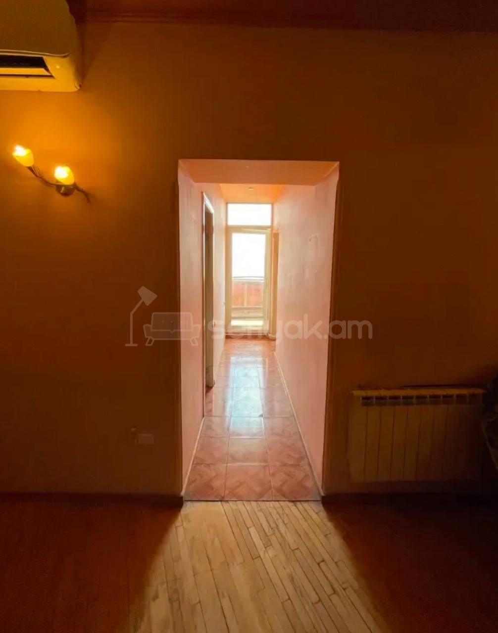 3 Սենյականոց Բնակարան Քարե Շենքում, 100քմ, 3/4 հարկ, Կապիտալ Վերանորոգված, Կահավորված