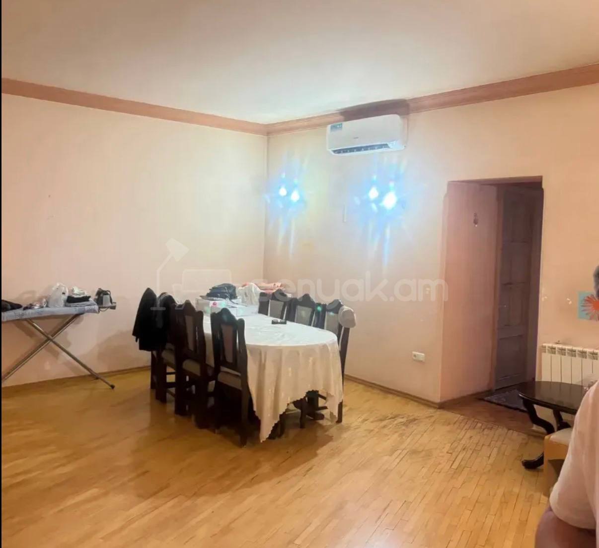 3 Սենյականոց Բնակարան Քարե Շենքում, 100քմ, 3/4 հարկ, Կապիտալ Վերանորոգված, Կահավորված, Արևկող