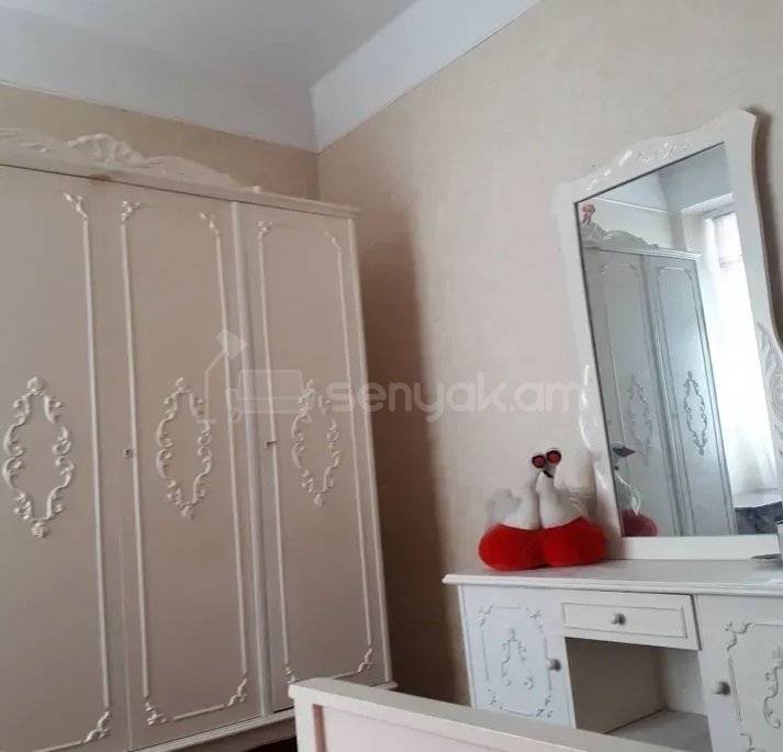 3 Սենյականոց Բնակարան, 79քմ, 3/9 հարկ, Նորմալ Վիճակում