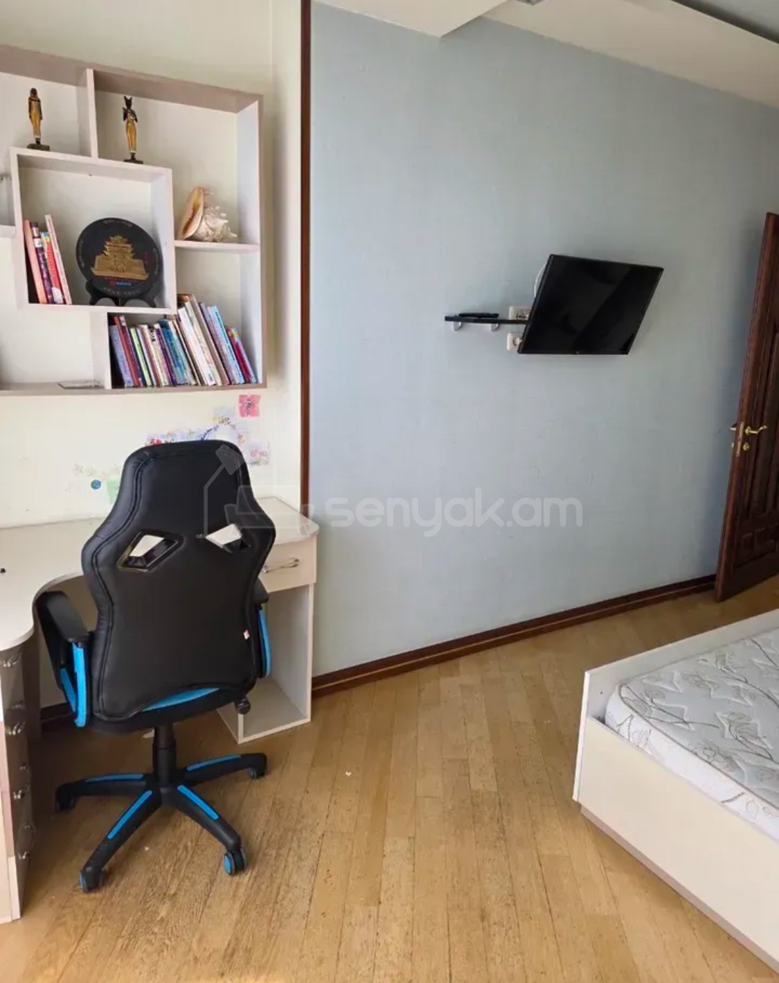 4 Սենյականոց Բնակարան Նորակառույցում, 112քմ, 5/8 հարկ, Դիզայներական Վերանորոգված, Կահավորված