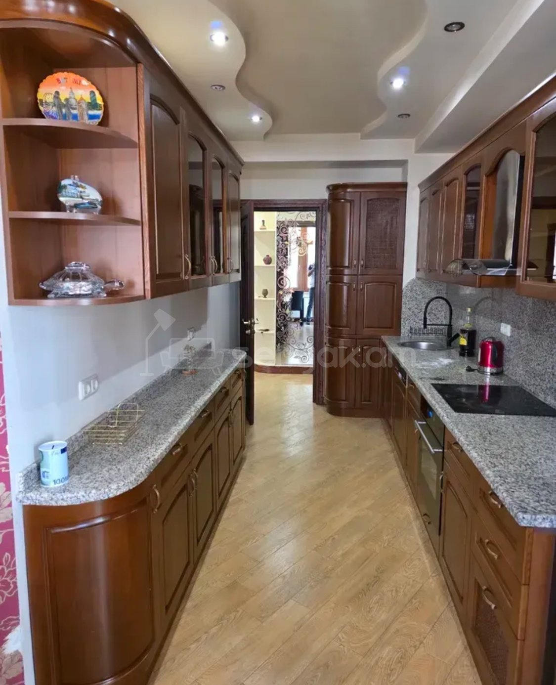4 Սենյականոց Բնակարան Նորակառույցում, 112քմ, 5/8 հարկ, Դիզայներական Վերանորոգված, Կահավորված