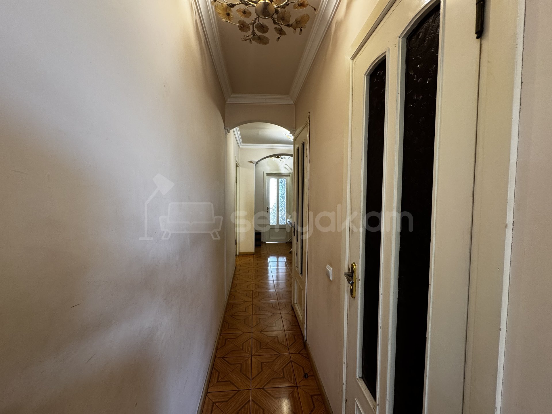3 Սենյականոց Բնակարան, 73քմ, 4/4 հարկ, Նորմալ Վիճակում