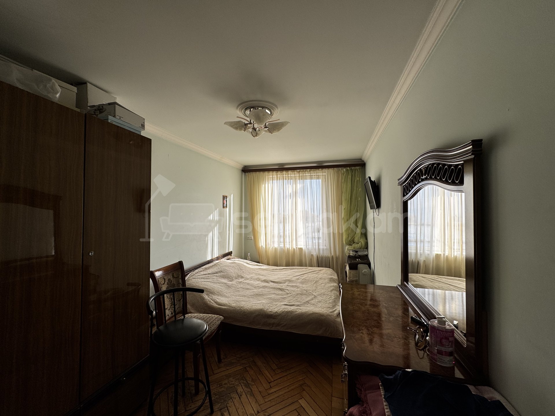 3 Սենյականոց Բնակարան, 73քմ, 4/4 հարկ, Նորմալ Վիճակում