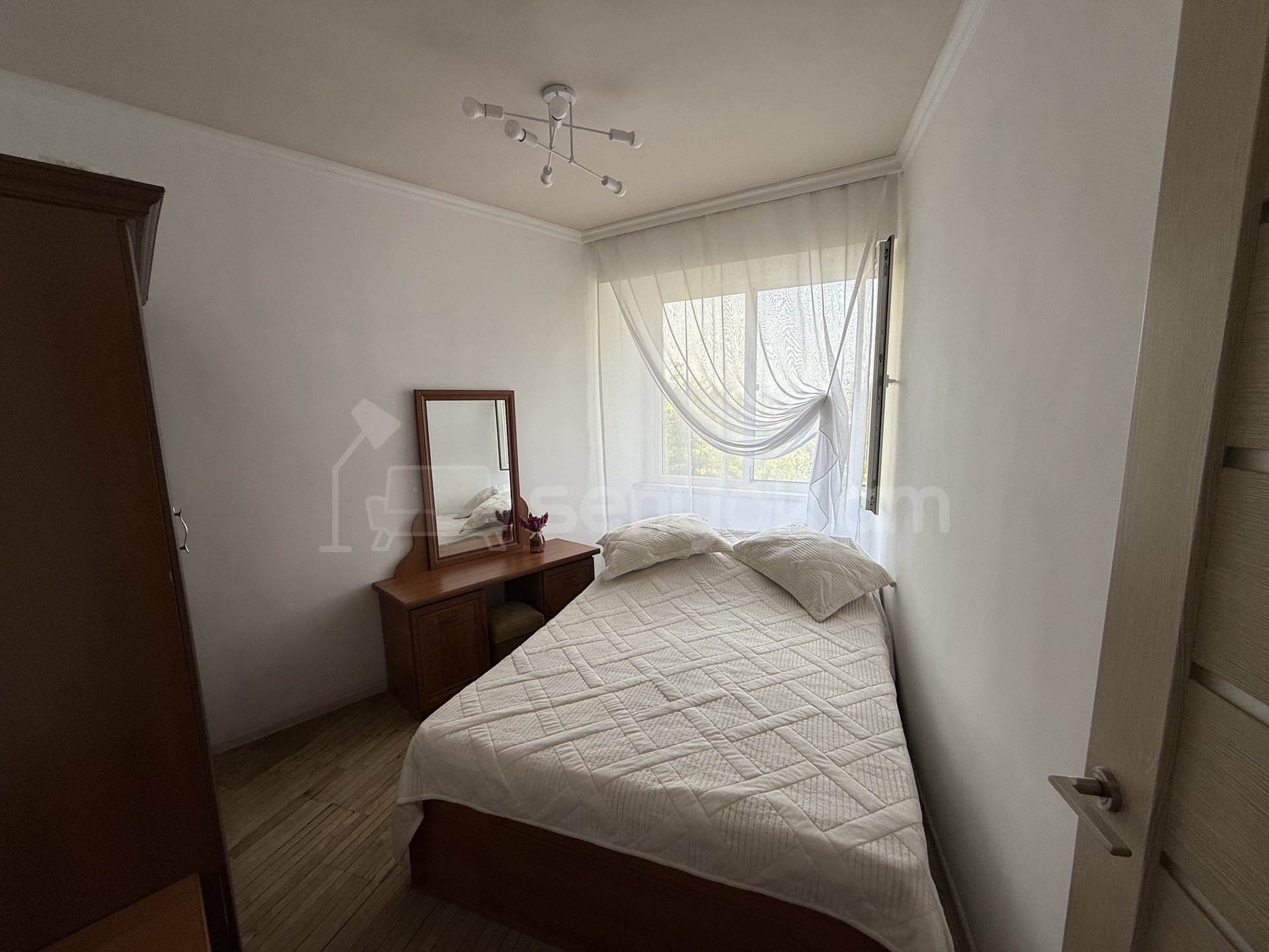 4 Սենյականոց Բնակարան, 80քմ, 4/9 հարկ, Նորմալ Վիճակում