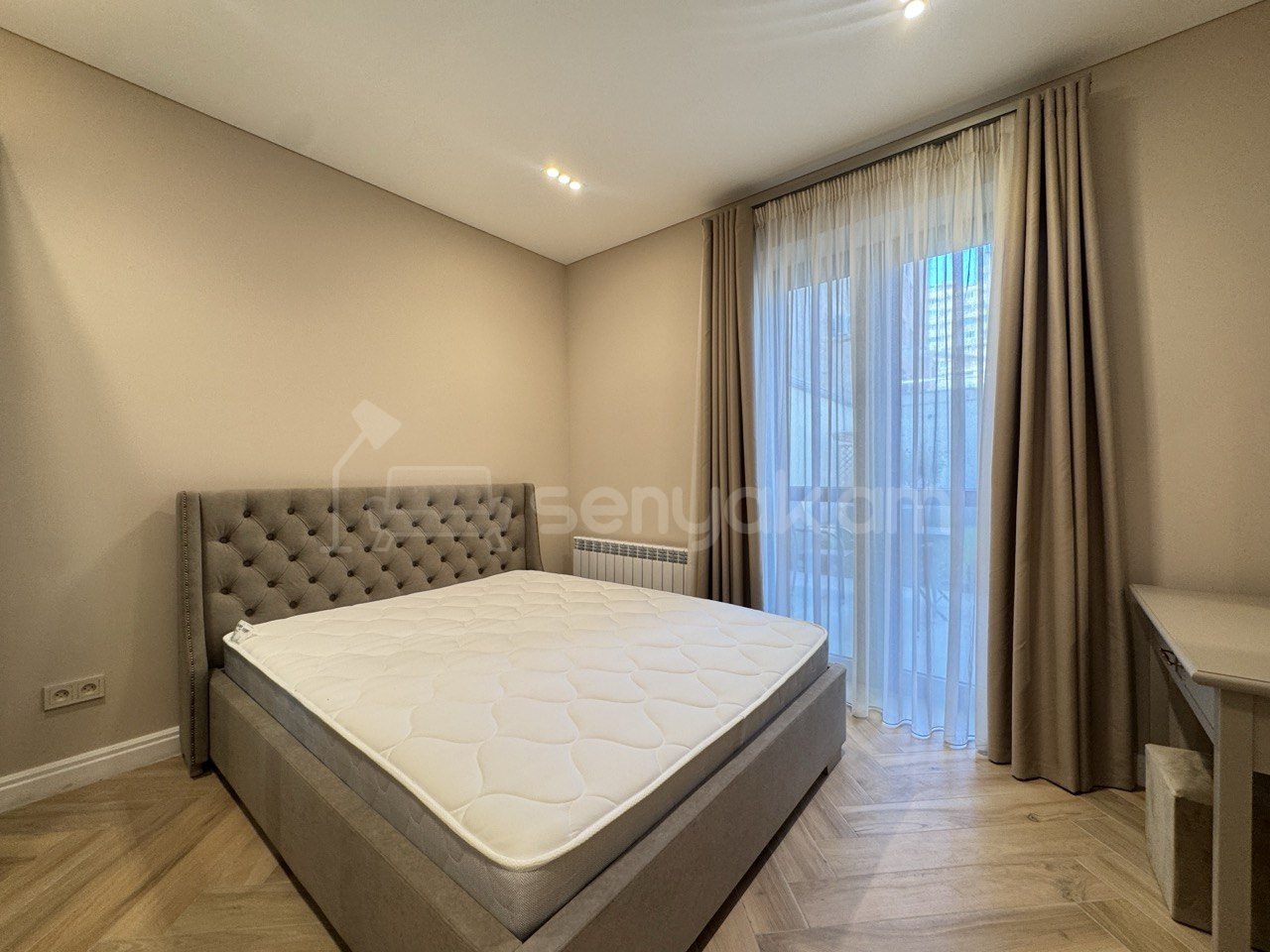3 Սենյականոց Բնակարան Նորակառույցում, 75քմ, 1/3 հարկ, Դիզայներական Վերանորոգված, Կահավորված, Արևկող