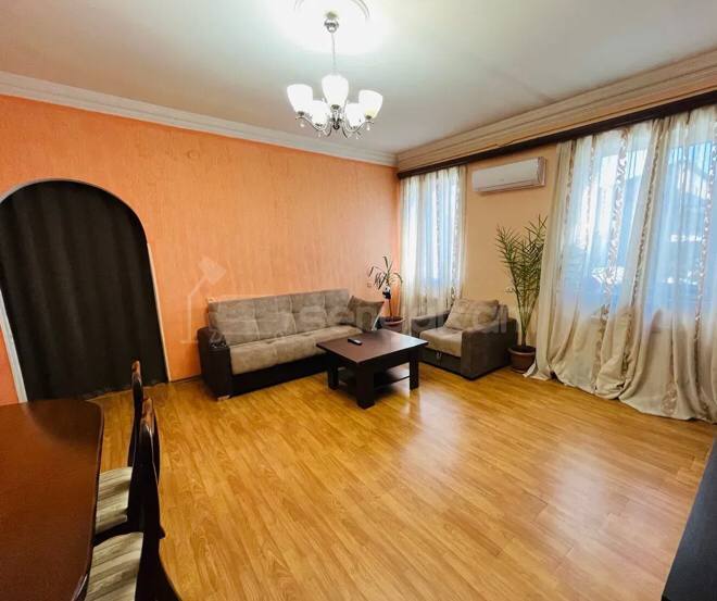 5 Սենյականոց Բնակարան Քարե Շենքում, 82քմ, 2/2 հարկ, Կապիտալ Վերանորոգված