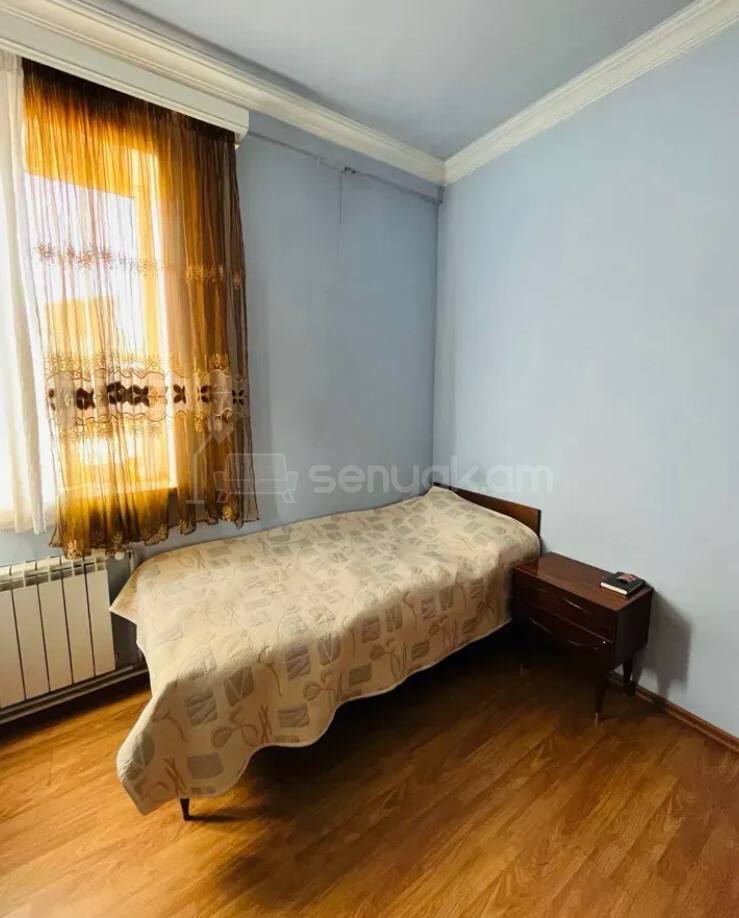 5 Սենյականոց Բնակարան Քարե Շենքում, 82քմ, 2/2 հարկ, Կապիտալ Վերանորոգված