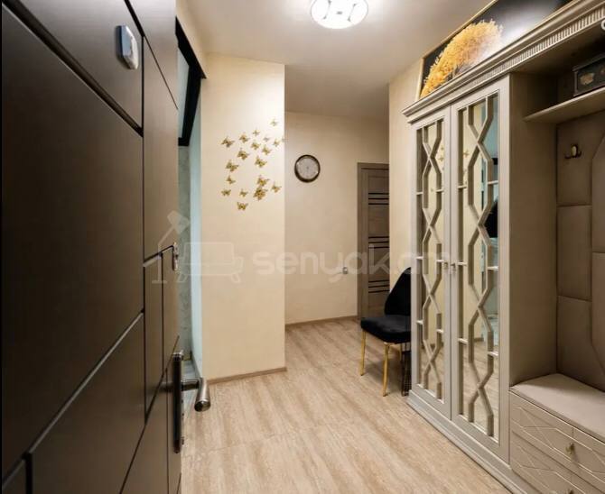 3 Սենյականոց Բնակարան Քարե Շենքում, 76քմ, 5/5 հարկ, Դիզայներական Վերանորոգված