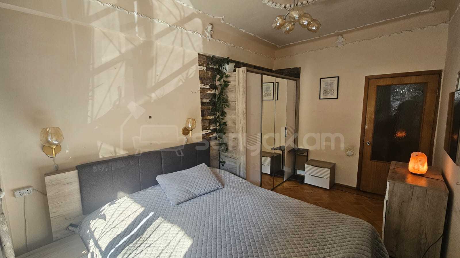 3 Սենյականոց Բնակարան Քարե Շենքում, 124քմ, 1/9 հարկ, Կապիտալ Վերանորոգված