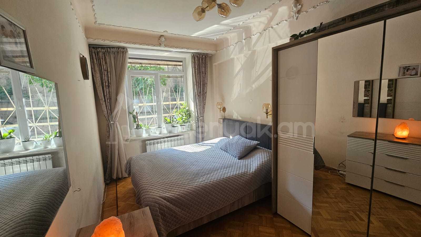 3 Սենյականոց Բնակարան Քարե Շենքում, 124քմ, 1/9 հարկ, Կապիտալ Վերանորոգված