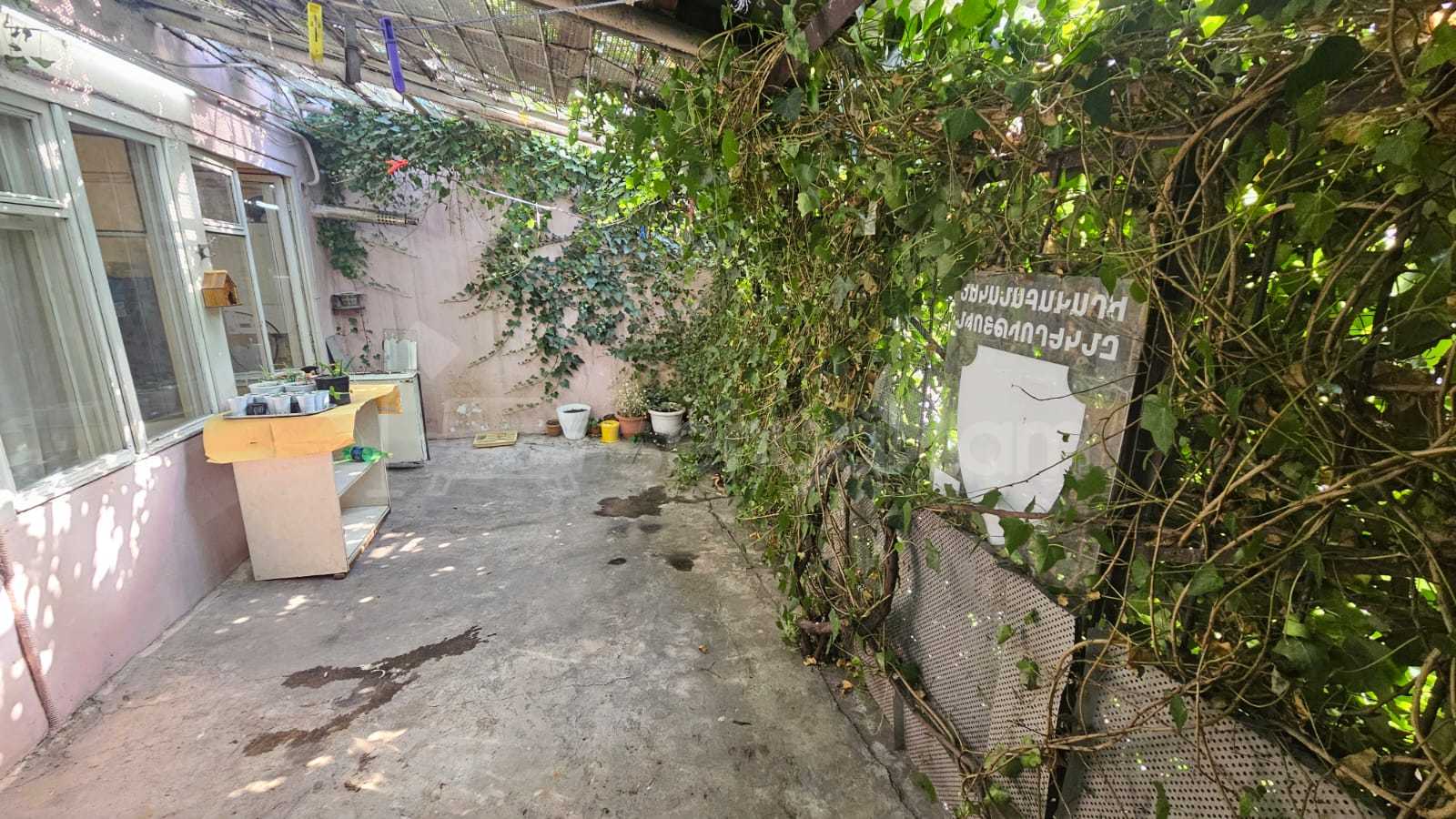 3 Սենյականոց Բնակարան Քարե Շենքում, 124քմ, 1/9 հարկ, Կապիտալ Վերանորոգված
