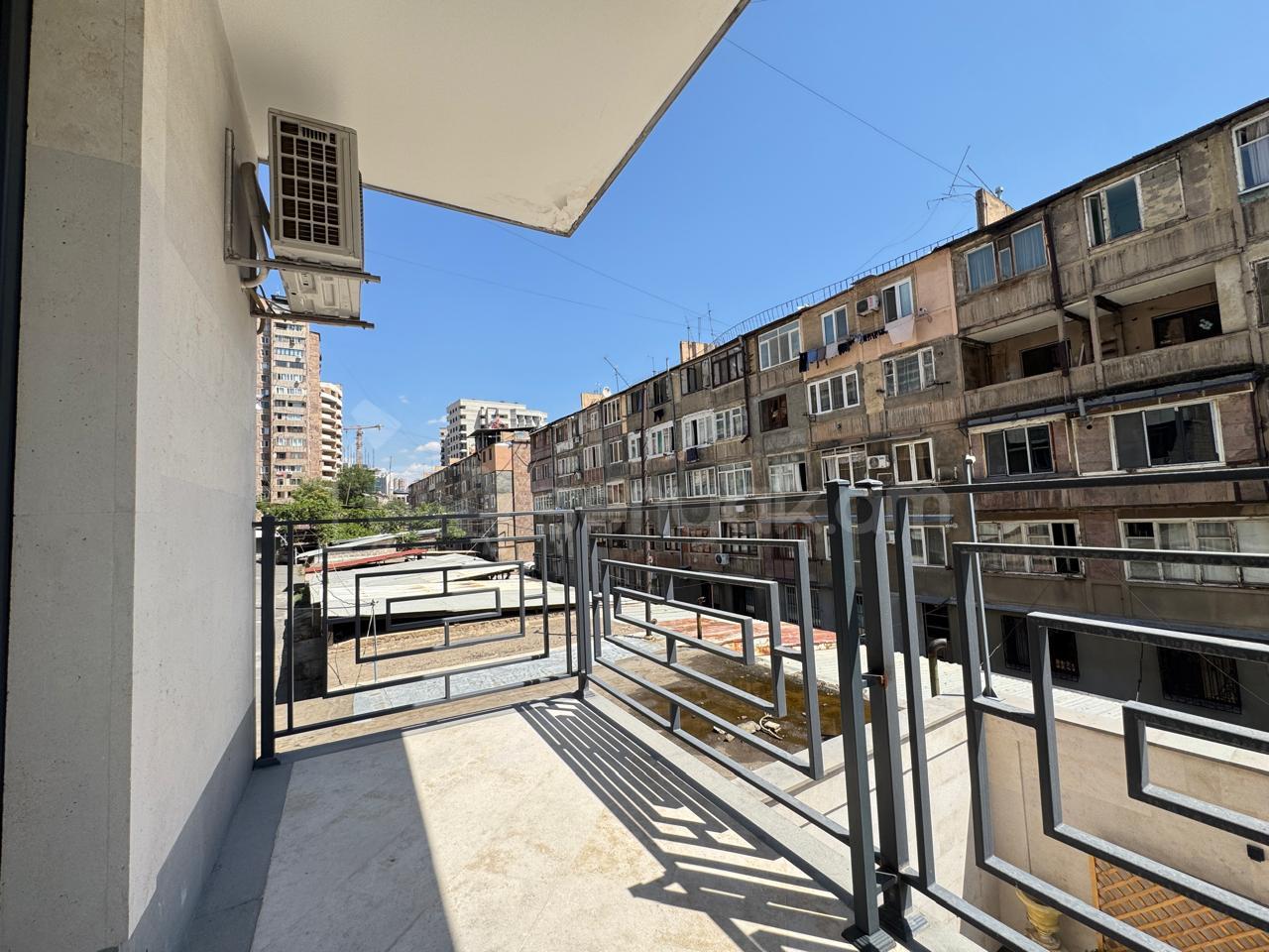 2 Սենյականոց Բնակարան Նորակառույցում, 65քմ, 1/3 հարկ, Դիզայներական Վերանորոգված, Կահավորված, Արևկող