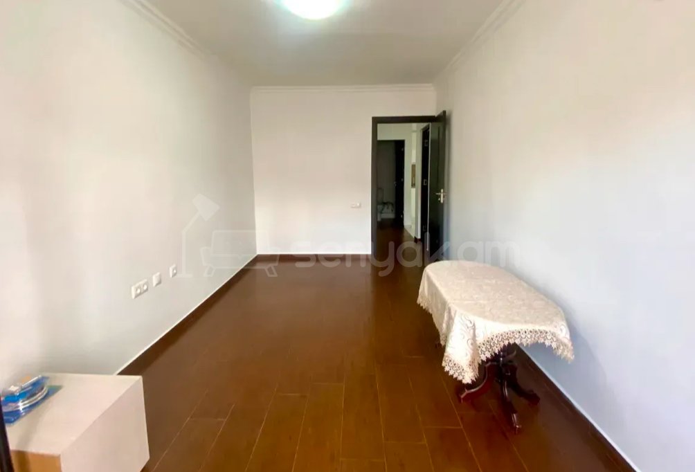 2 Սենյականոց Բնակարան Քարե Շենքում, 72քմ, 6/6 հարկ, Կապիտալ Վերանորոգված