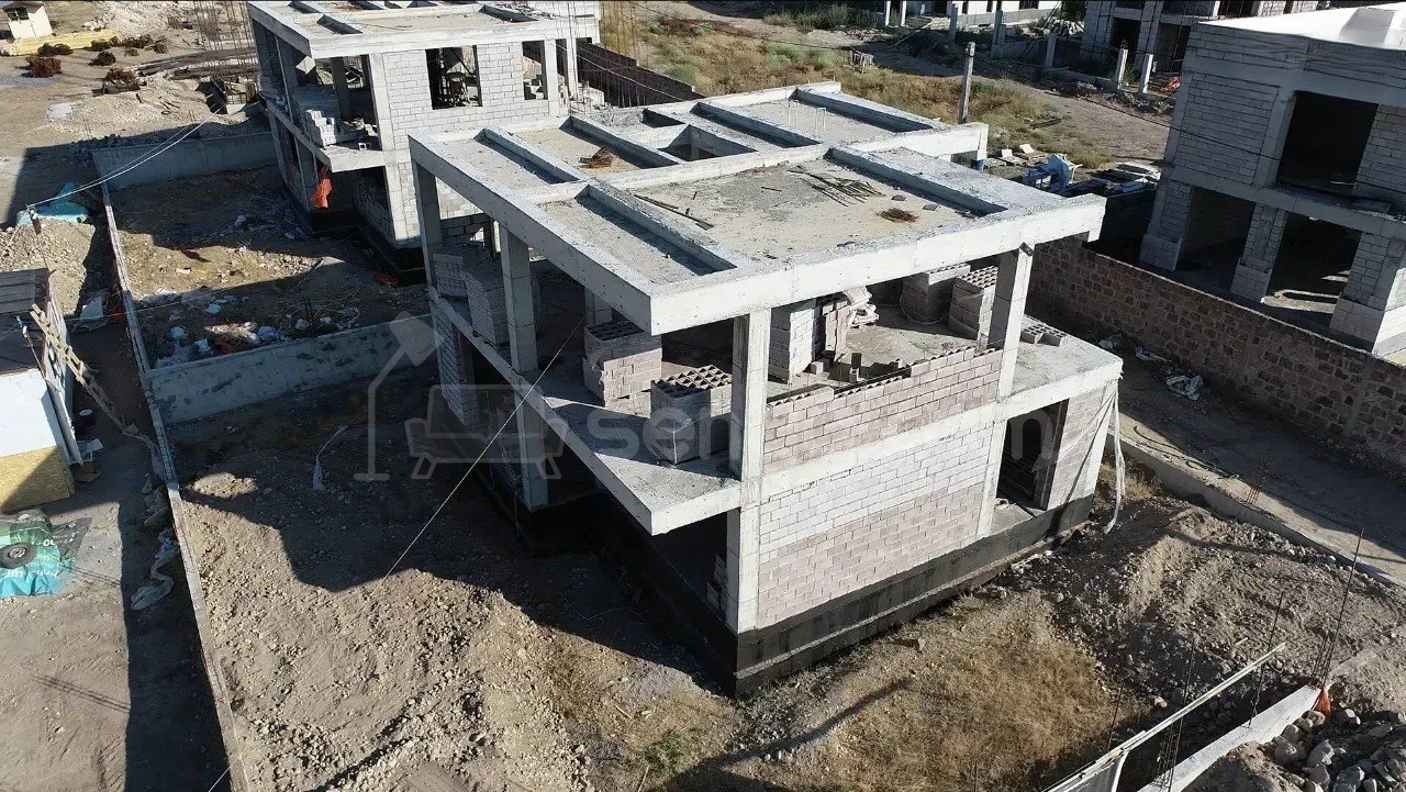 4 Սենյականոց Շքեղ Առանձնատուն, 300քմ, Ավտոտնակով