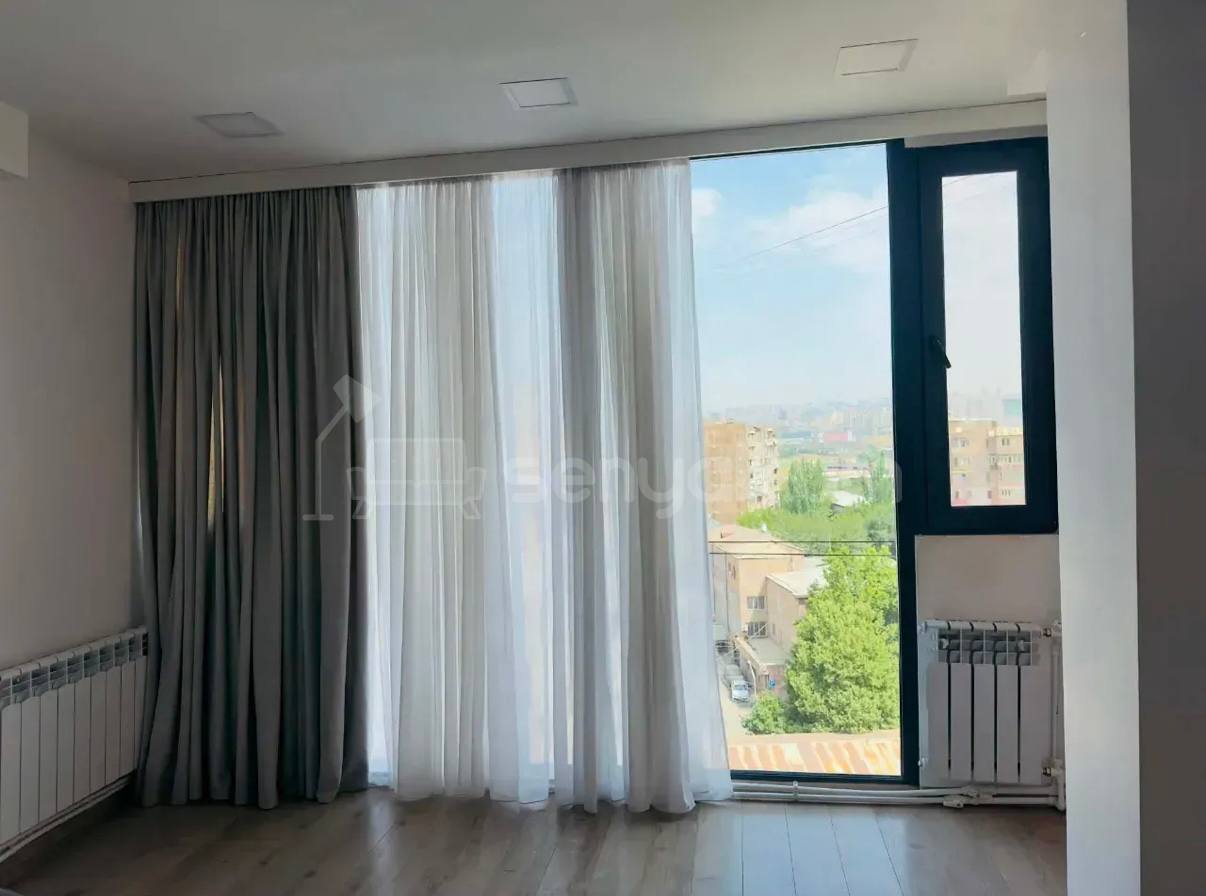3 Սենյականոց Բնակարան, 43քմ, 10/10 հարկ, Կապիտալ Վերանորոգված