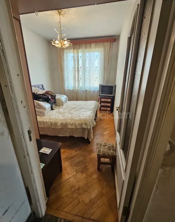 3 Սենյականոց Բնակարան, 80քմ, 9/9 հարկ, Նորմալ Վիճակում, Կահավորված