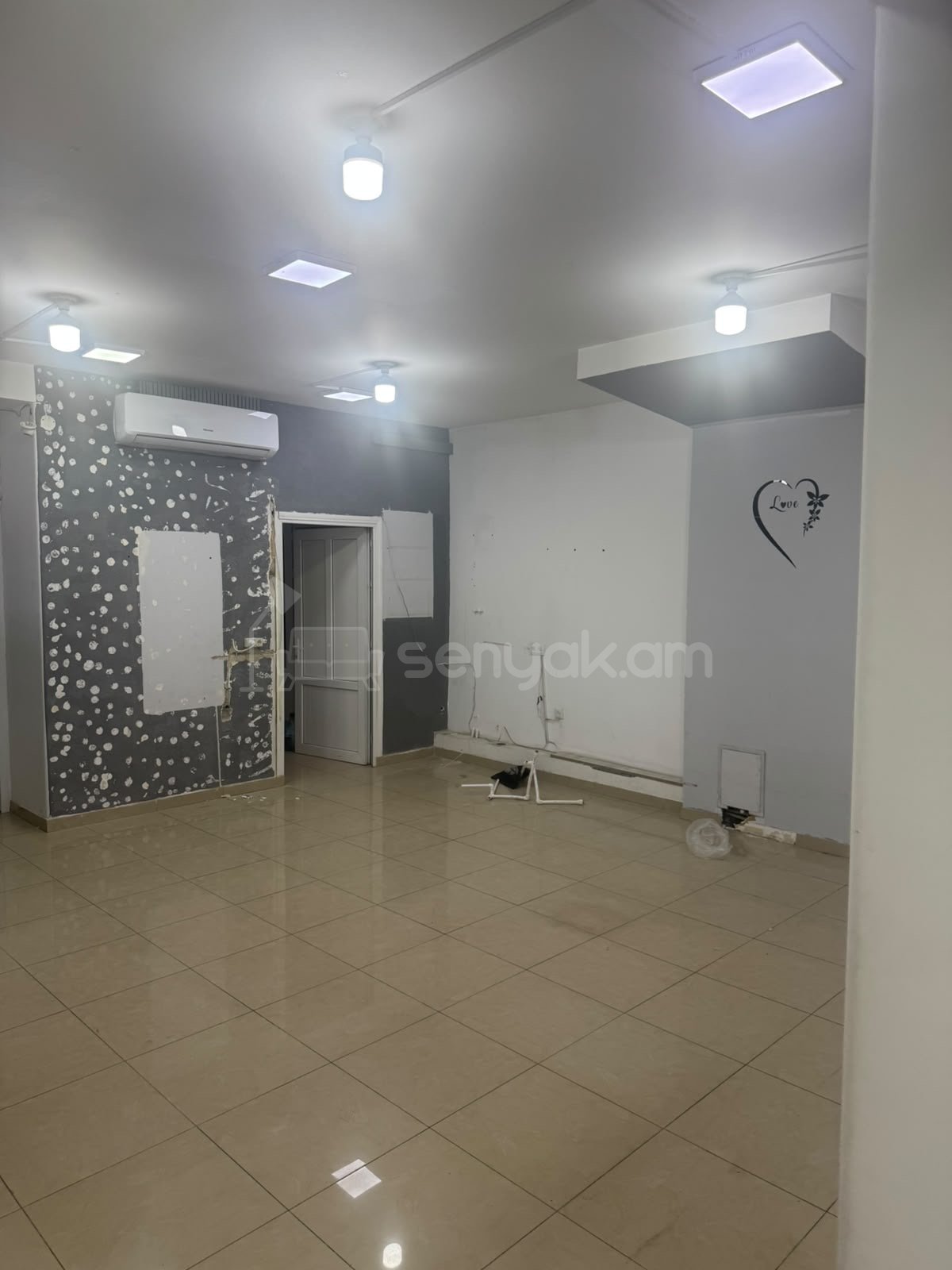 Օֆիսային Տարածք, 70քմ
