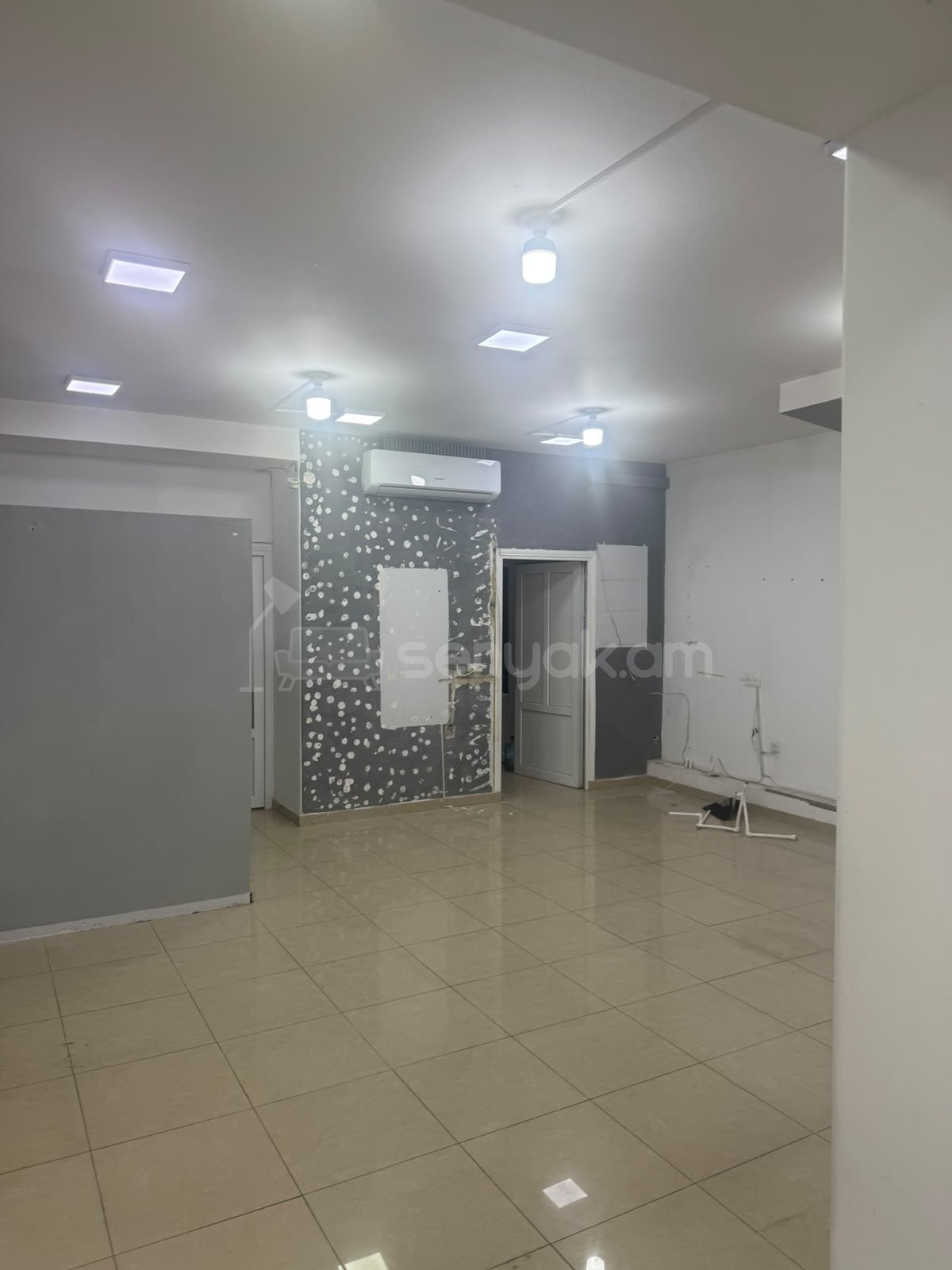 Օֆիսային Տարածք, 70քմ