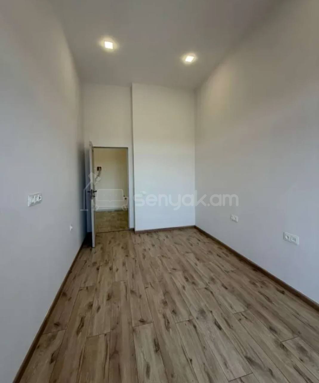 Օֆիսային Տարածք, 43քմ, Կապիտալ Վերանորոգված