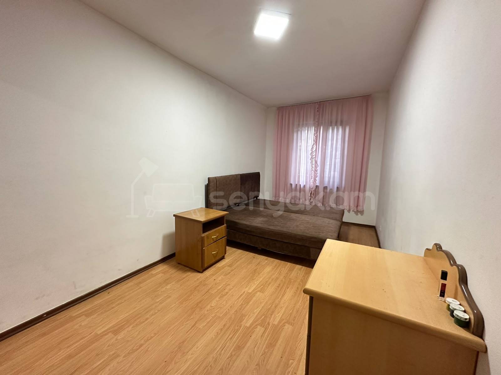 3 Սենյականոց Բնակարան, 80քմ, 1/9 հարկ, Նորմալ Վիճակում