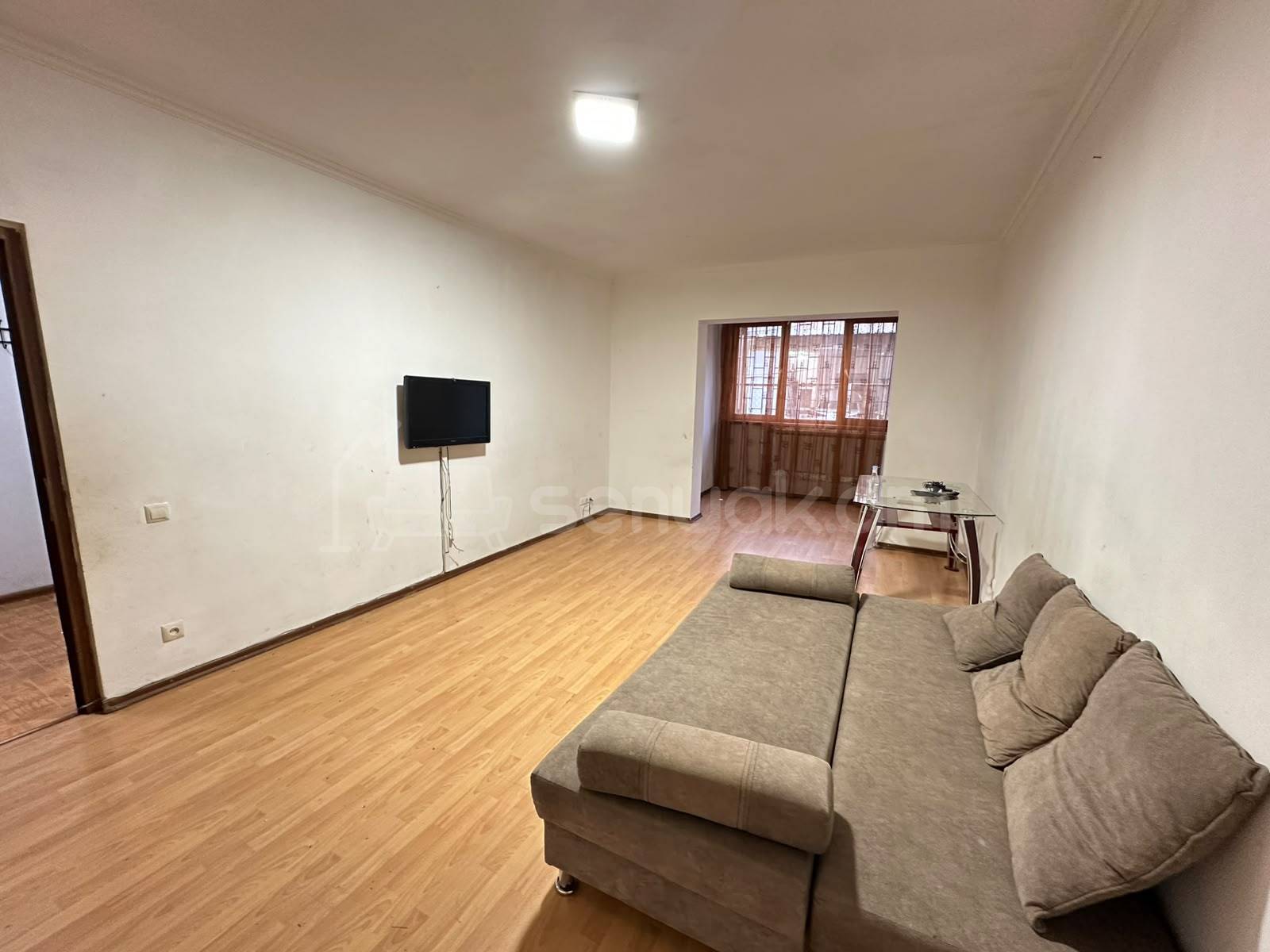 3 Սենյականոց Բնակարան, 80քմ, 1/9 հարկ, Նորմալ Վիճակում