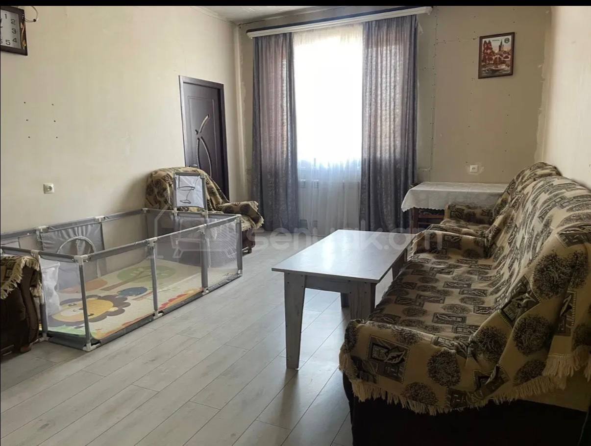 4 Սենյականոց Բնակարան Քարե Շենքում, 86քմ, 3/4 հարկ, Կապիտալ Վերանորոգված