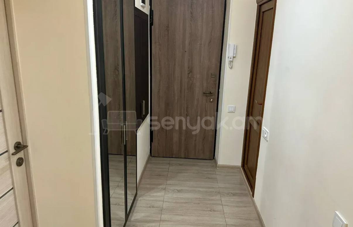 2 Սենյականոց Բնակարան Քարե Շենքում, 56քմ, 5/5 հարկ, Կապիտալ Վերանորոգված