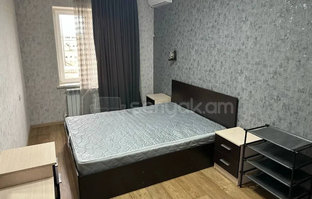 2 Սենյականոց Բնակարան Քարե Շենքում, 56քմ, 5/5 հարկ, Կապիտալ Վերանորոգված