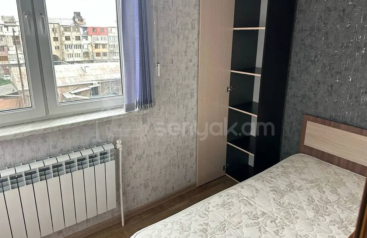 2 Սենյականոց Բնակարան Քարե Շենքում, 56քմ, 5/5 հարկ, Կապիտալ Վերանորոգված