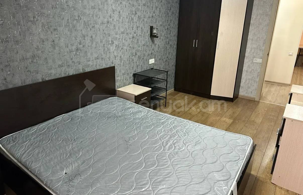 2 Սենյականոց Բնակարան Քարե Շենքում, 56քմ, 5/5 հարկ, Կապիտալ Վերանորոգված